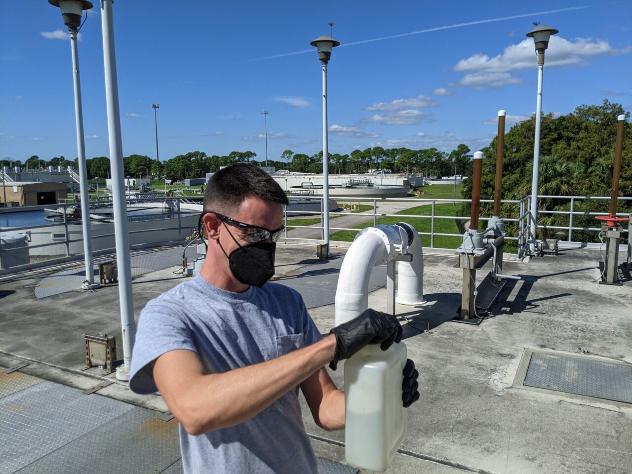 95f56855-1606-4205-9c64-e286251a6bd3-LRD_sewage_sampling-1280x960.jpeg